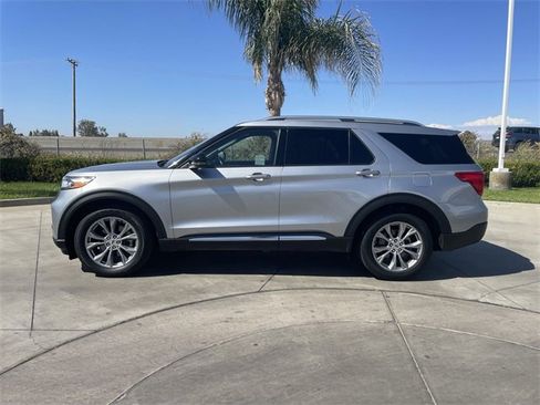 Used 2022 Ford Explorer Limited w/ Equipment Group 301A image 5