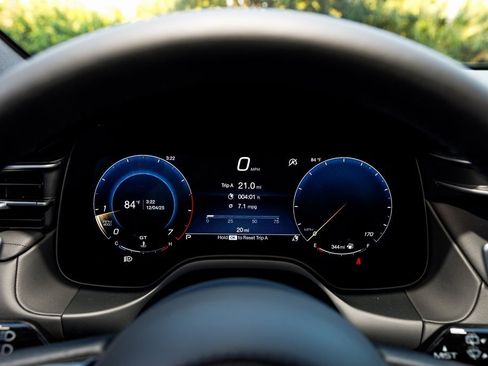 New 2025 Maserati Grecale GT image 26