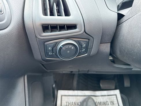 Used 2016 Ford Focus SE image 17