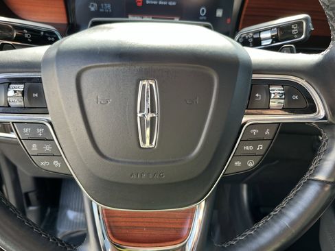 Used 2024 Lincoln Navigator Reserve image 19