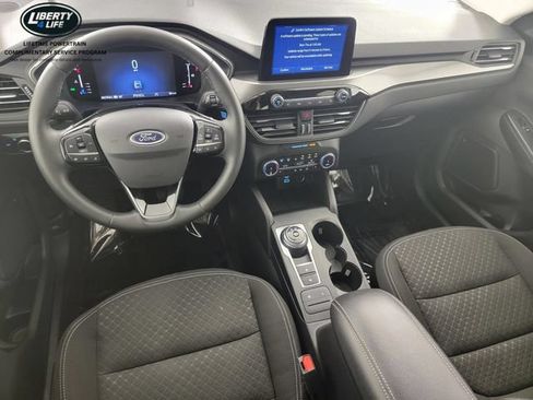 Used 2023 Ford Escape Active AWD/4WD image 32