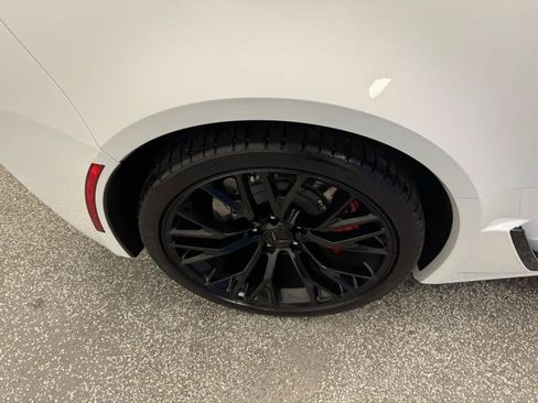 Used 2019 Chevrolet Corvette Z06 RWD image 24
