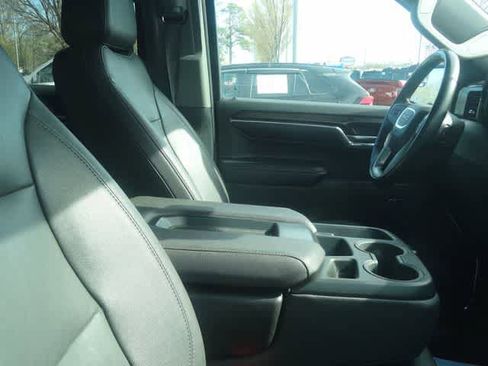 Used 2024 GMC Sierra 1500 SLT image 13