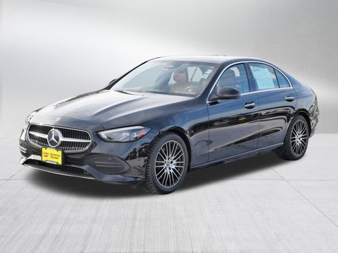 Used 2022 Mercedes-Benz C 300 4MATIC Sedan image 3