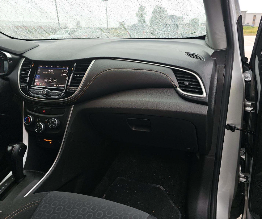 Used 2020 Chevrolet Trax LS w/ Tint and Cruise Package FWD image 17