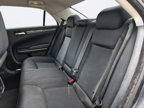 Used 2019 Chrysler 300 Touring w/ Sport Appearance Package RWD image 22
