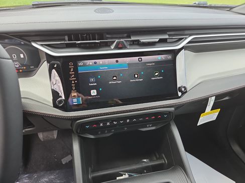 New 2026 Jeep Cherokee Limited AWD/4WD image 6