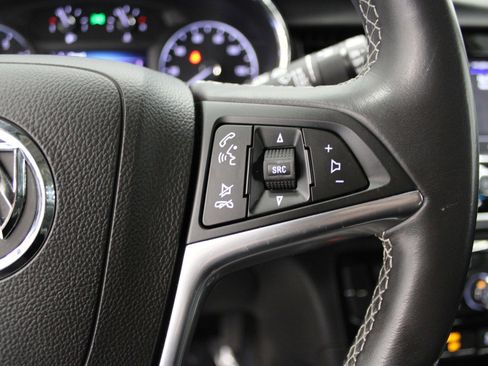 Used 2022 Buick Encore Preferred image 25