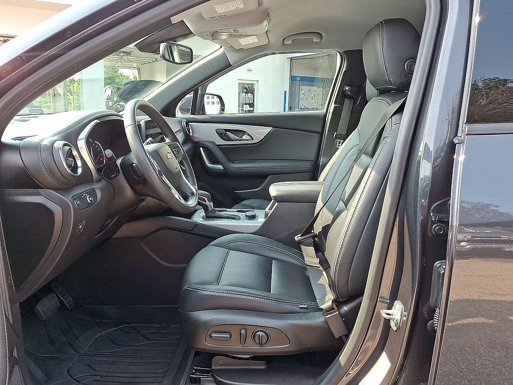 Certified 2022 Chevrolet Blazer LT AWD/4WD image 11