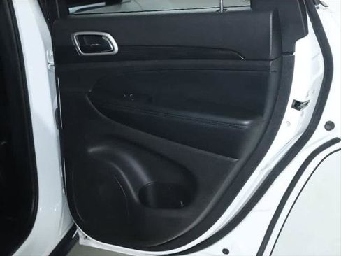 Certified 2021 Jeep Grand Cherokee Laredo X image 30