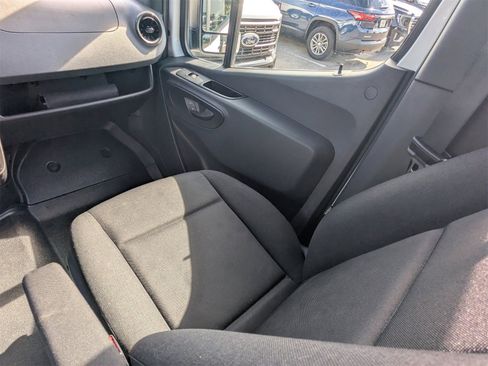 Used 2024 Mercedes-Benz Sprinter 2500 image 18