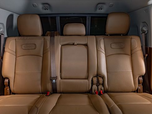 Used 2024 RAM 3500 Limited w/ Towing Technology Group image 23