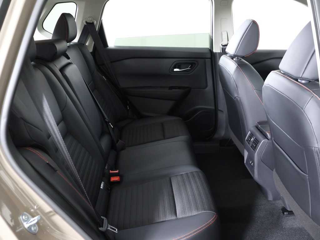 Used 2026 Nissan Rogue SV AWD/4WD image 33