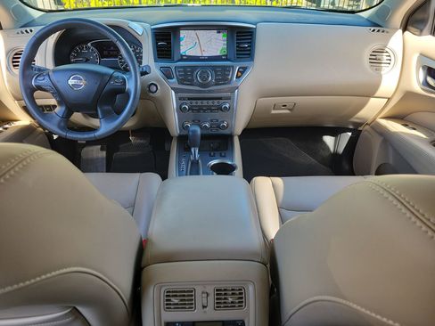 Used 2017 Nissan Pathfinder SL w/ SL Premium Package image 14