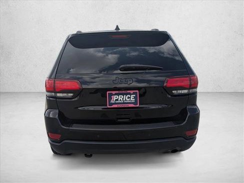 Used 2019 Jeep Grand Cherokee Laredo image 6