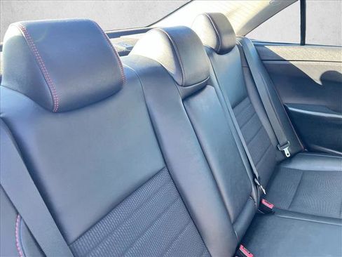 Used 2017 Toyota Camry SE image 21