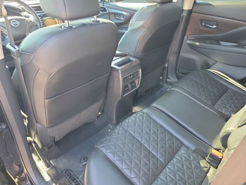 Used 2019 Nissan Murano Platinum image 10