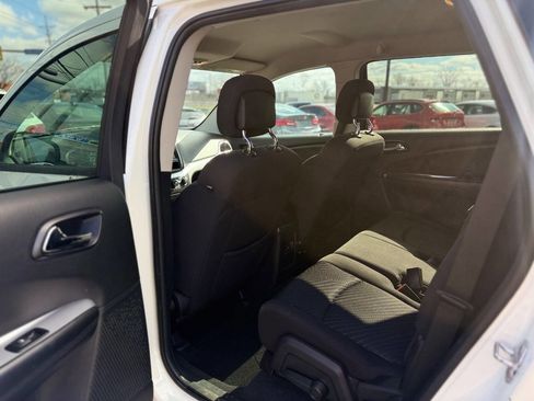 Used 2012 Dodge Journey SXT image 9