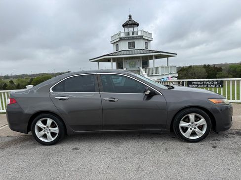 Used 2010 Acura TSX Sedan image 4