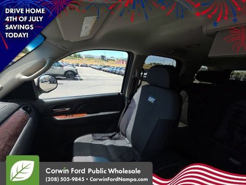 Used 2008 GMC Yukon SLE w/ Convenience Package AWD/4WD image 11