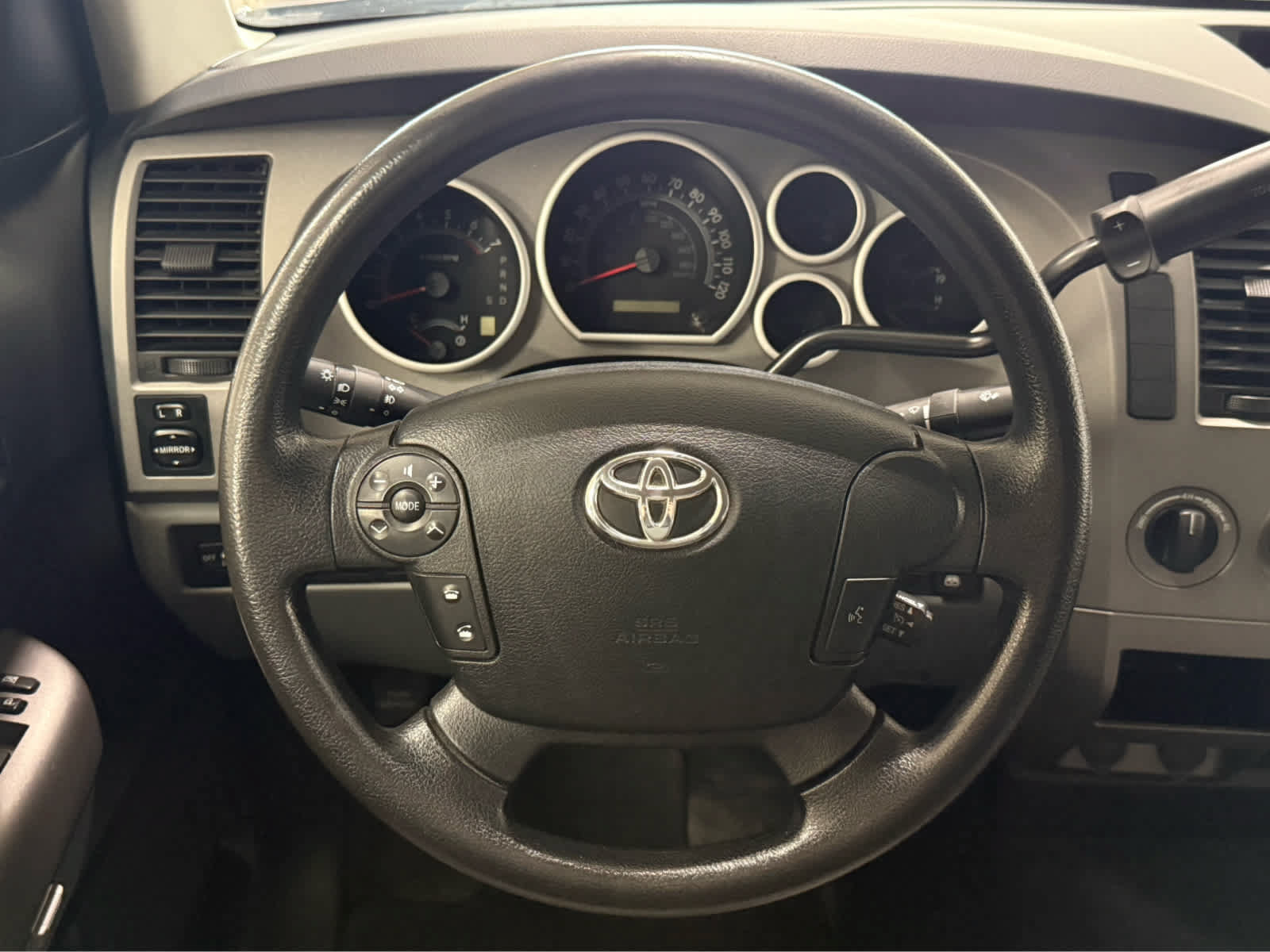 Used 2013 Toyota Tundra 4x4 CrewMax w/ Tow Pkg image 18