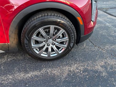 Used 2020 Cadillac XT4 Premium Luxury w/ Cold Weather Package image 19