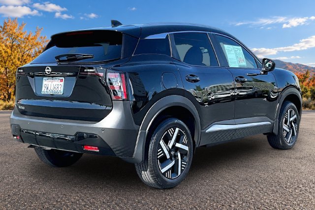 Used 2026 Nissan Kicks SV FWD image 6