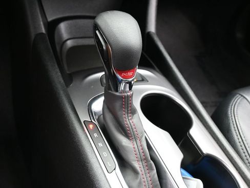 Used 2024 Chevrolet Malibu RS FWD image 20