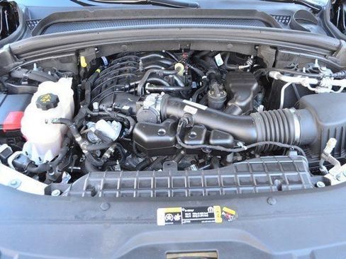 Used 2023 Jeep Grand Cherokee Altitude image 41