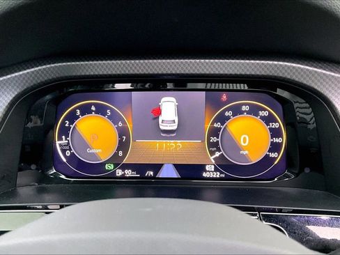 Used 2024 Volkswagen Atlas Peak Edition SE image 27