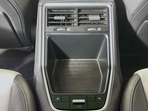 Certified 2019 Porsche Panamera GTS image 25