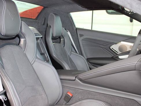 Used 2024 Chevrolet Corvette Z06 RWD image 20