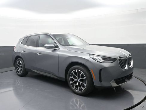New 2026 BMW X3 xDrive30i w/ Premium Package AWD/4WD image 3