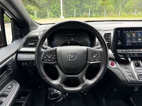 Used 2024 Honda Odyssey Sport image 19