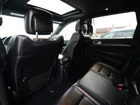 Used 2020 Jeep Grand Cherokee Limited w/ Premium Lighting Group image 26