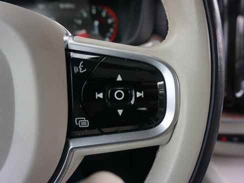 Used 2019 Volvo XC60 T6 Inscription w/ Protection Package Premier AWD/4WD image 9