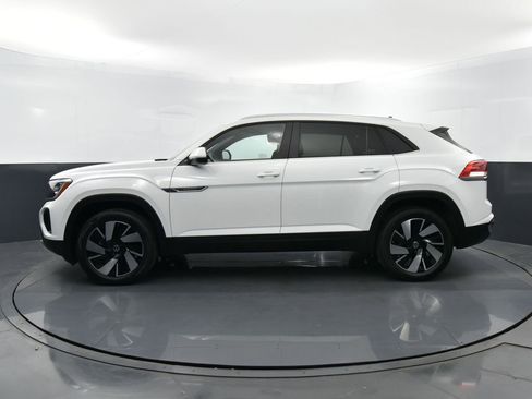 Used 2024 Volkswagen Atlas Cross Sport SE FWD image 6