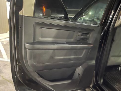 Used 2015 RAM 3500 Tradesman w/ Chrome Appearance Group image 25