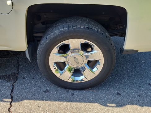 Used 2014 Chevrolet Silverado 1500 LTZ RWD image 36