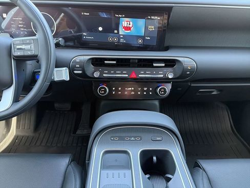 Used 2026 Hyundai Palisade Calligraphy FWD image 12