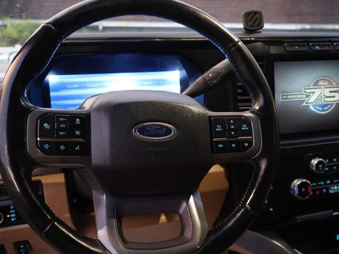 Used 2023 Ford F350 Lariat w/ Lariat Ultimate Package AWD/4WD image 12