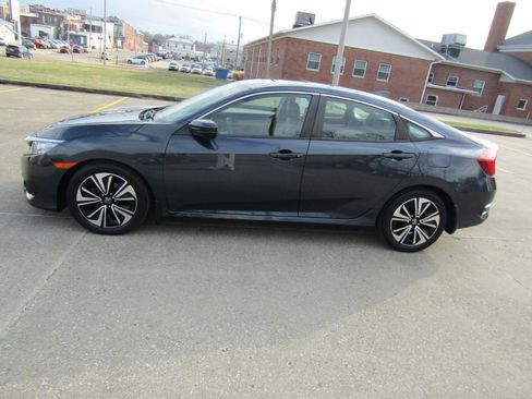 Used 2017 Honda Civic EX-L image 6