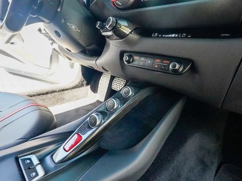 Used 2018 Ferrari 812 Superfast RWD image 76