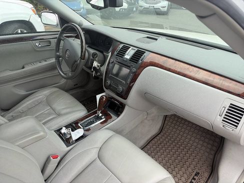 Used 2011 Cadillac DTS Premium FWD image 5