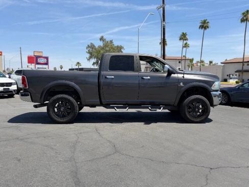 Used 2016 RAM 2500 Laramie AWD/4WD image 2