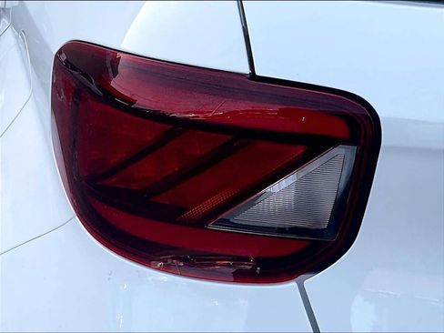 Certified 2023 Hyundai Venue Limited image 33