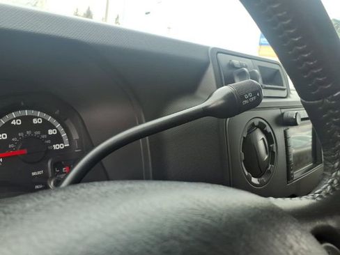 Used 2013 Ford E-150 and Econoline 150 XLT w/ XLT Premium Pkg image 21