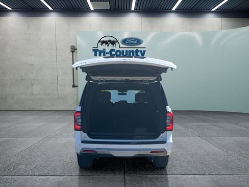Used 2023 Ford Expedition Platinum image 41