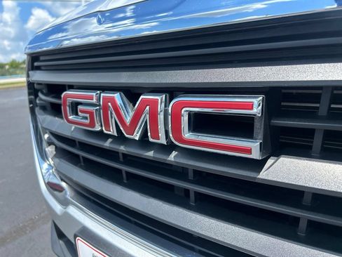Used 2022 GMC Terrain SLE w/ Driver Convenience Package AWD/4WD image 10