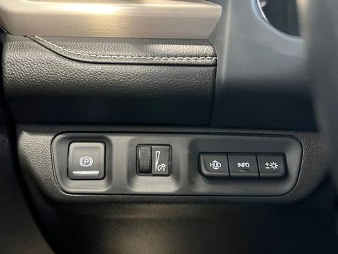 Used 2021 GMC Acadia Denali w/ Denali Ultimate Package AWD/4WD image 18